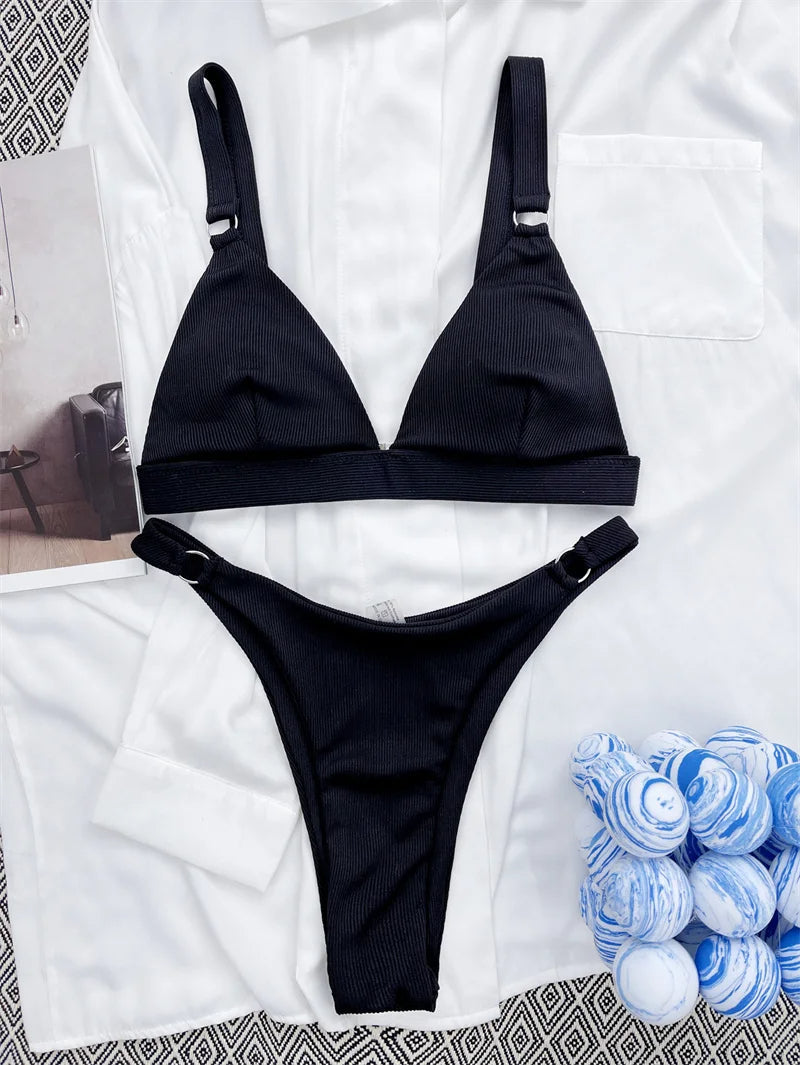 Effortlessly Elegant Garment with a Timeless Design
