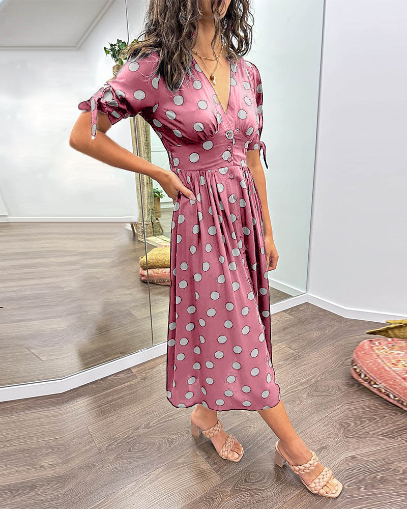 Classic Vintage Dress with a Flattering Fit