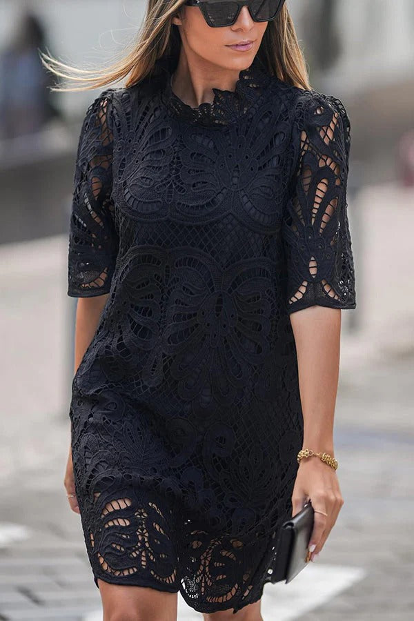 Well Tailored Dress with a Graceful Silhouette