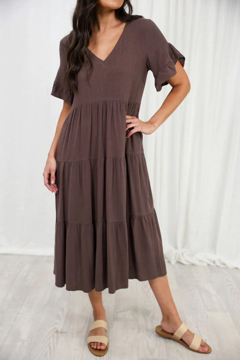 Beautifully Crafted Dress in a Classic Style