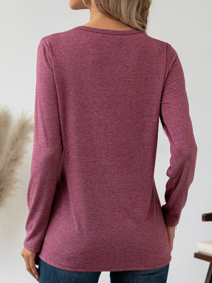 Well Tailored T-Shirt with a Graceful Silhouette