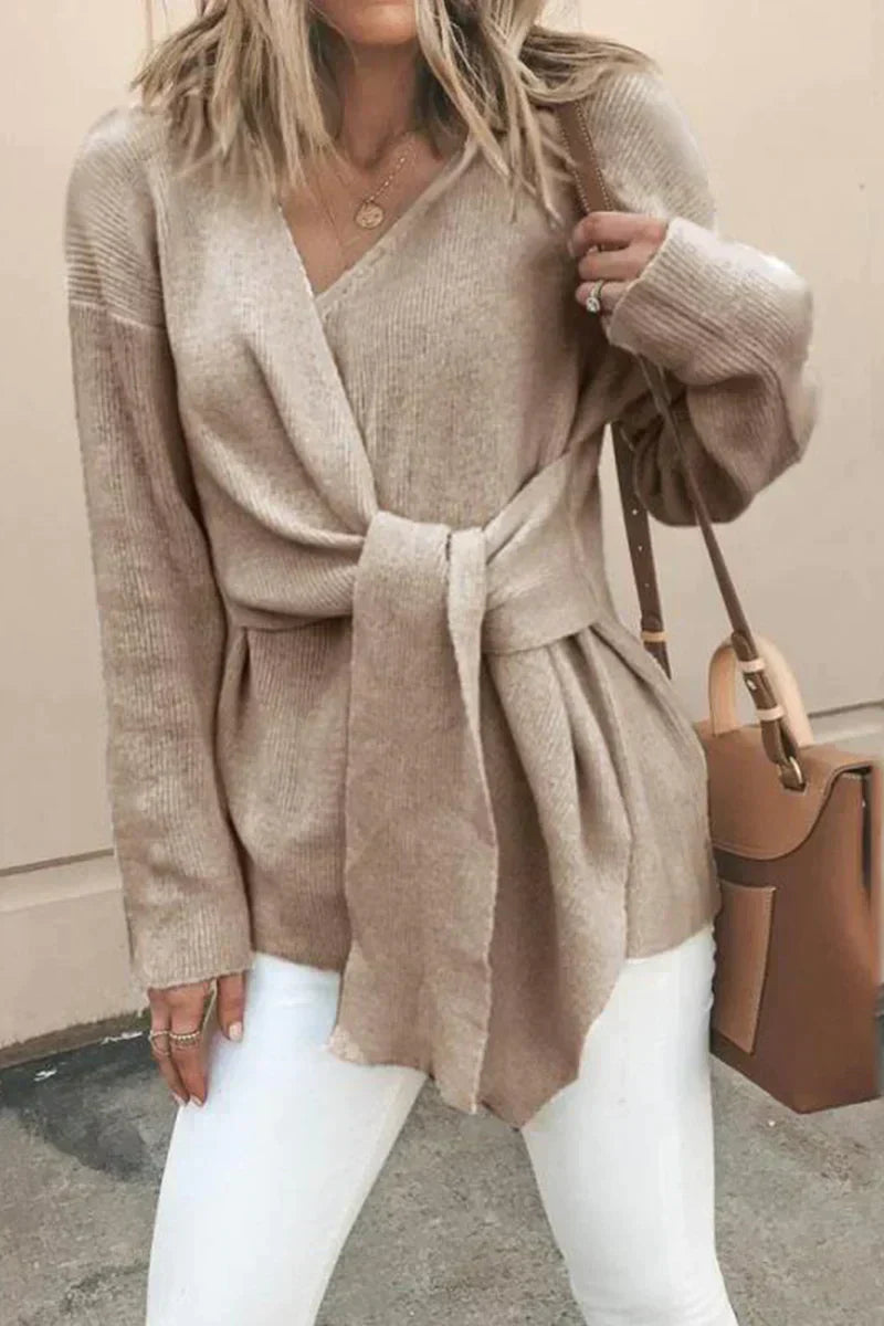 Sophisticated Blouse with a Clean Classic Look