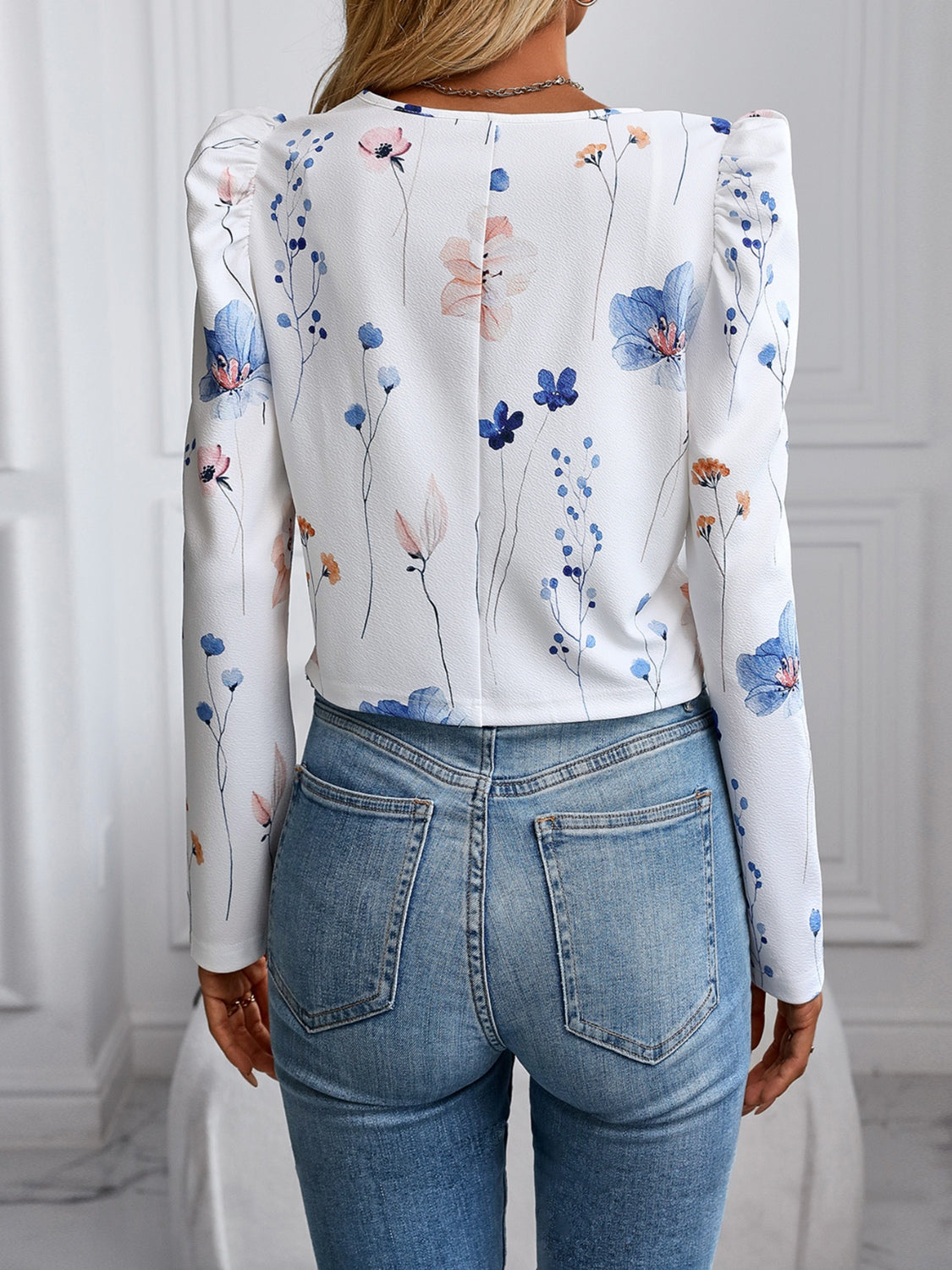 Elegantly Styled Jacket for Everyday Wear