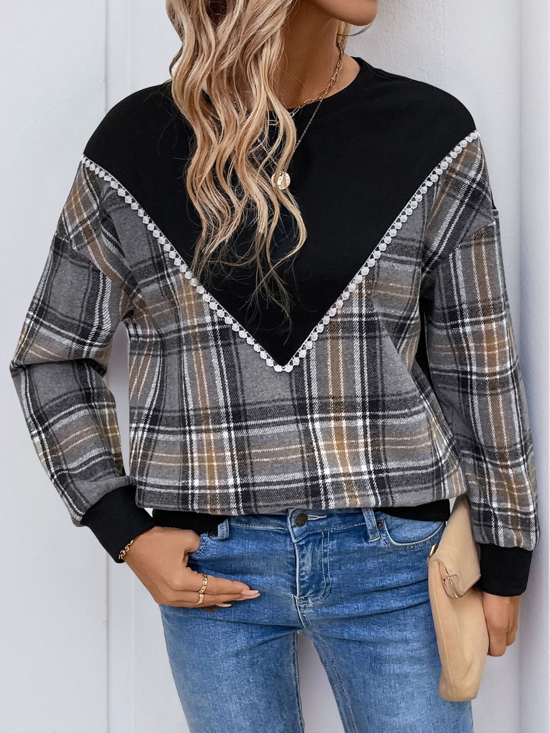 Effortlessly Elegant Shirt with a Timeless Design