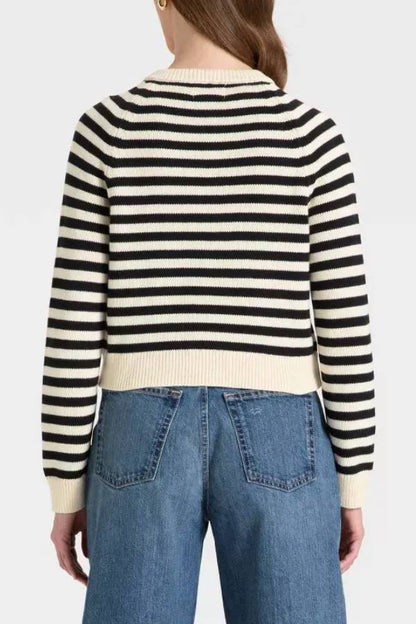 Gracefully Styled Cardigan for Any Occasion