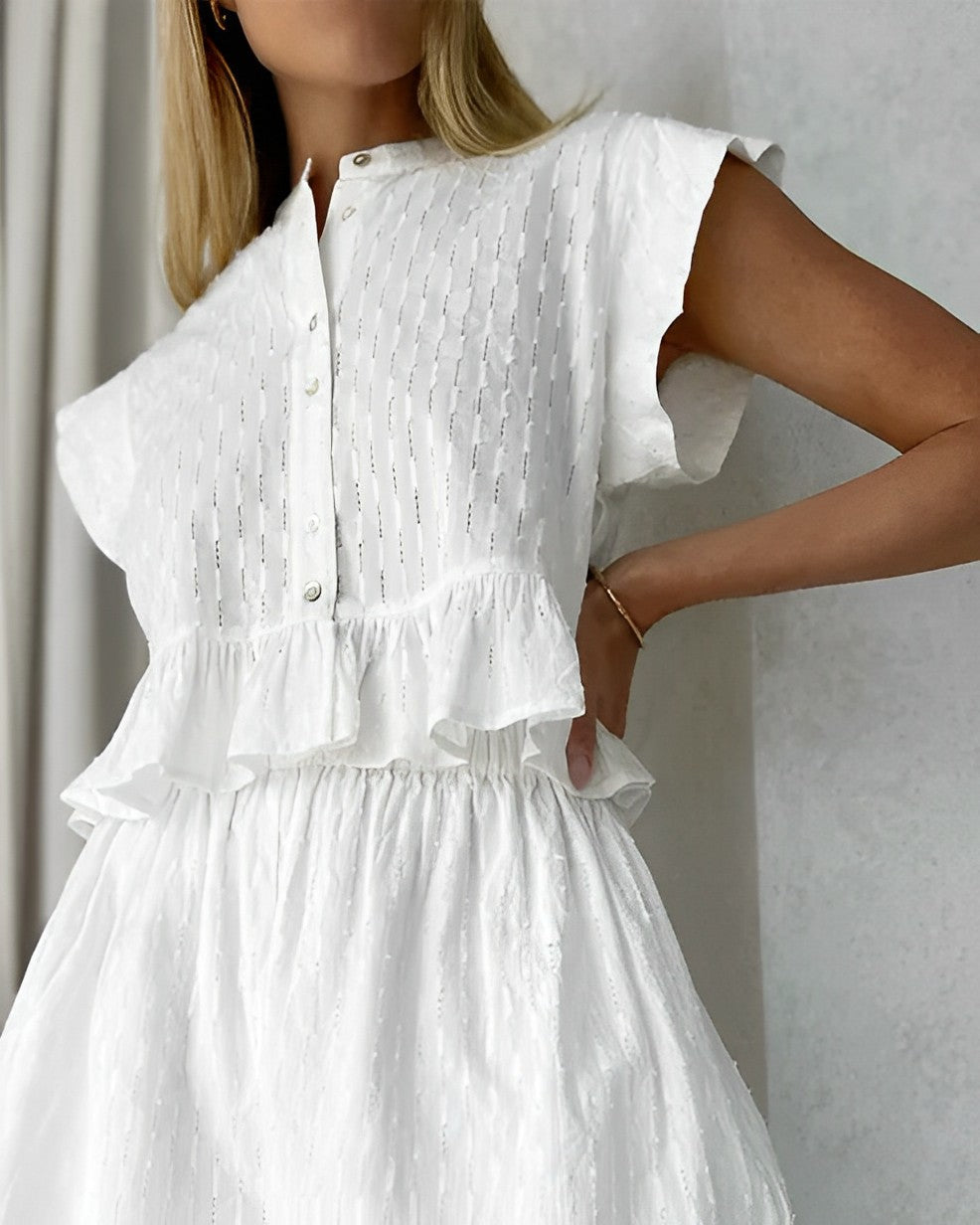 Well Tailored Dress with a Graceful Silhouette