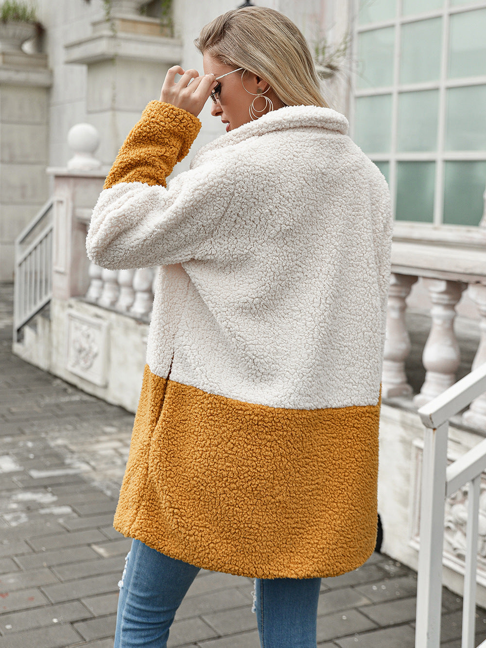 Sophisticated Coat with a Clean Classic Look