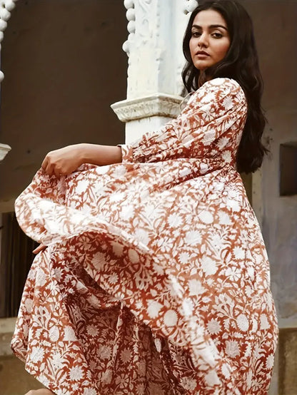 Well Tailored Dress with a Graceful Silhouette