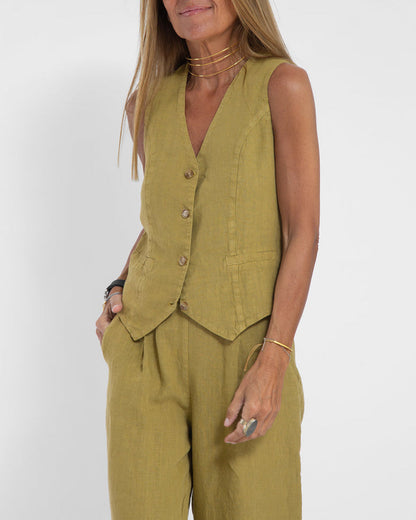 A Vintage Style Trousers with Delicate Timeless Details