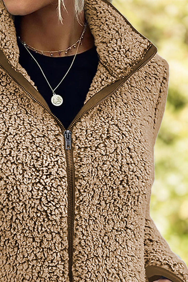 Effortlessly Elegant Jacket with a Timeless Design