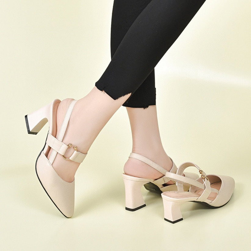 Gracefully Styled Garment for Any Occasion