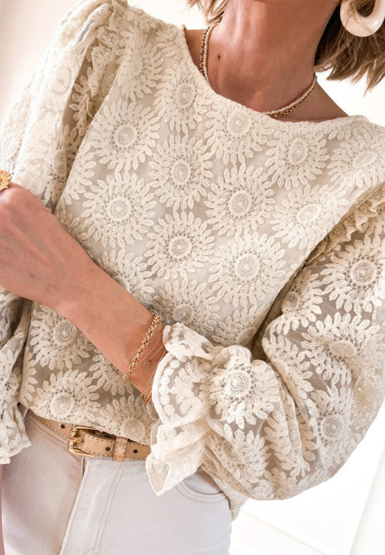 Classic Vintage Blouse with a Flattering Fit