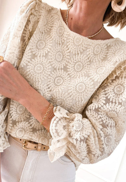 Classic Vintage Blouse with a Flattering Fit