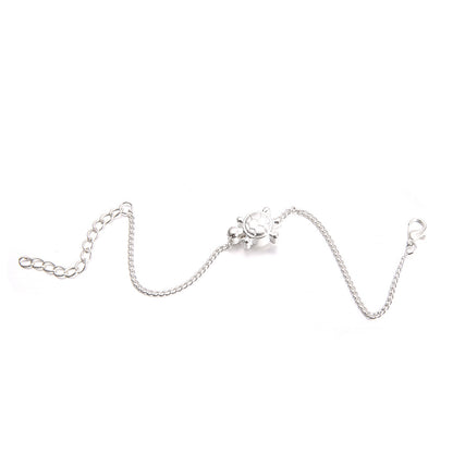 Klassinen Nilkkakoru ajattomalla viehätyksellä