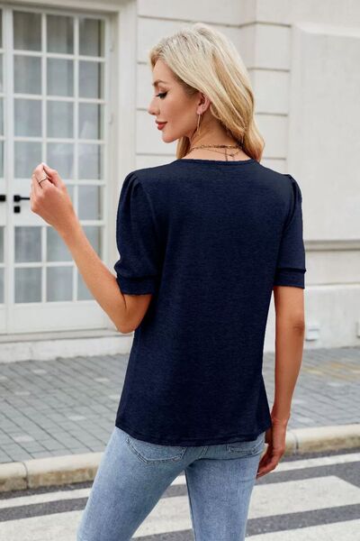 Effortlessly Elegant T-Shirt with a Timeless Design