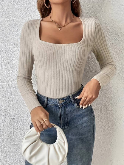 Effortlessly Elegant Garment with a Timeless Design