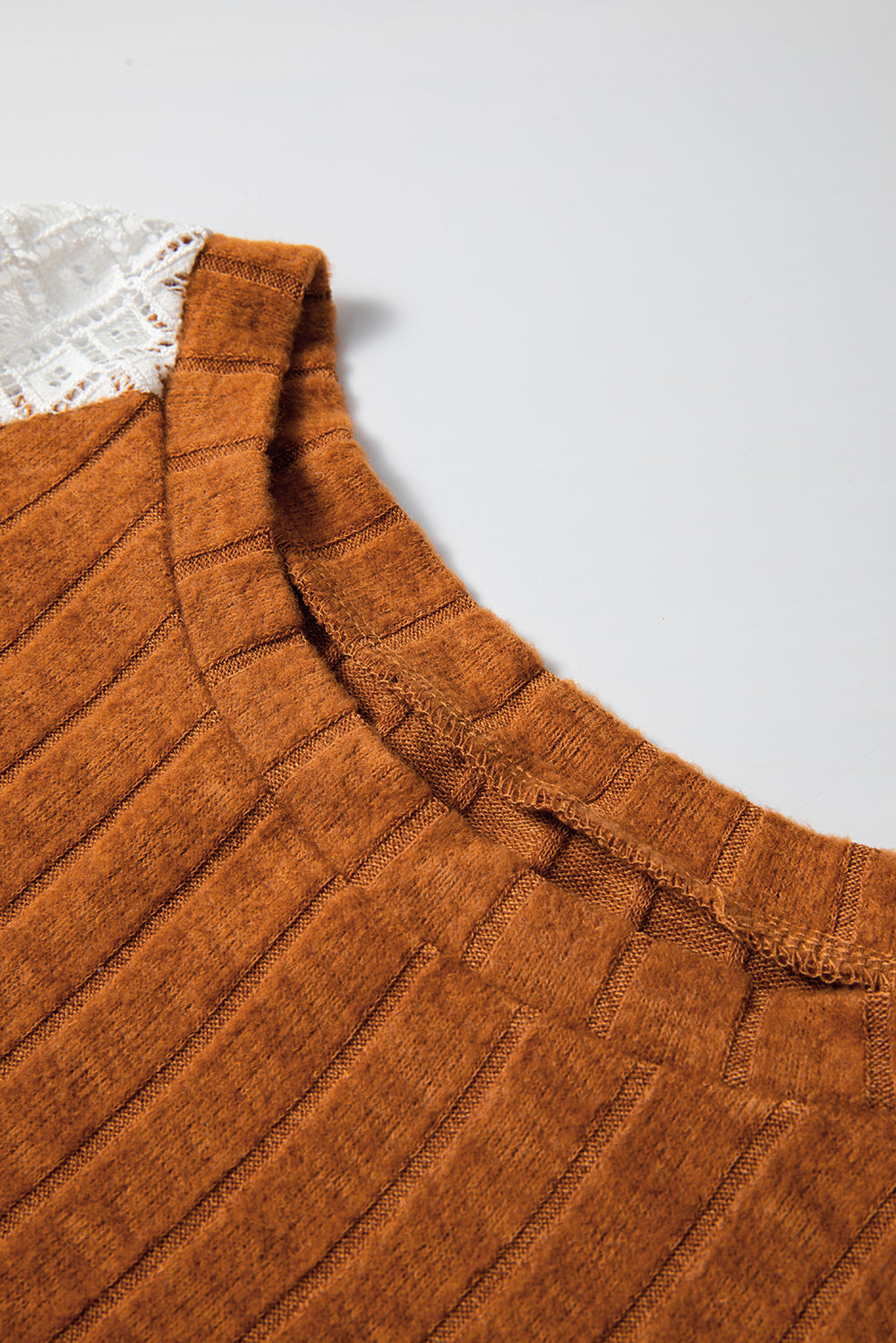 Effortlessly Elegant Blouse with a Timeless Design