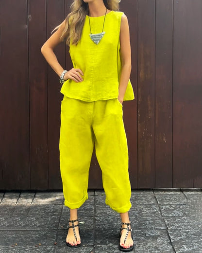 Effortlessly Elegant Garment with a Timeless Design