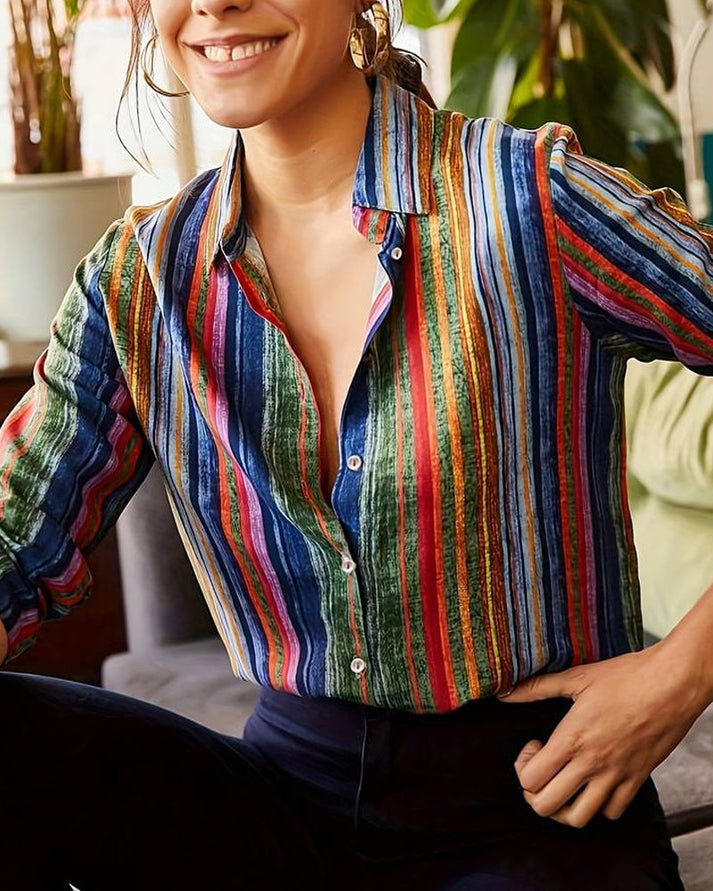 Effortlessly Elegant Blouse with a Timeless Design