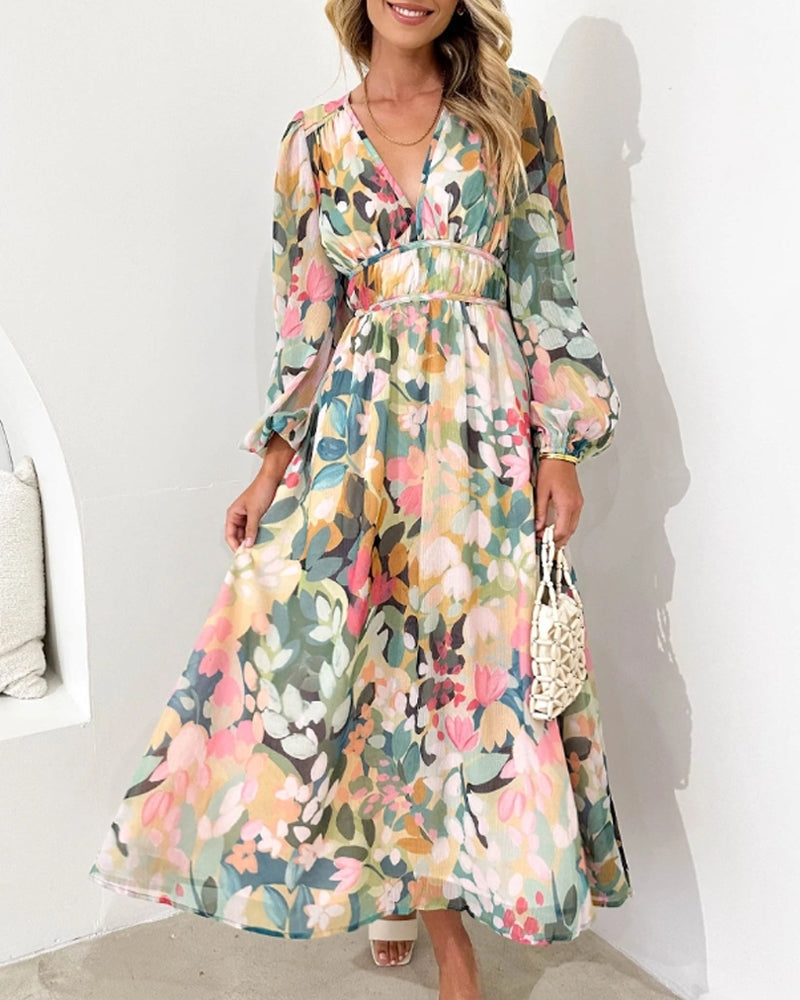 Well Tailored Dress with a Graceful Silhouette