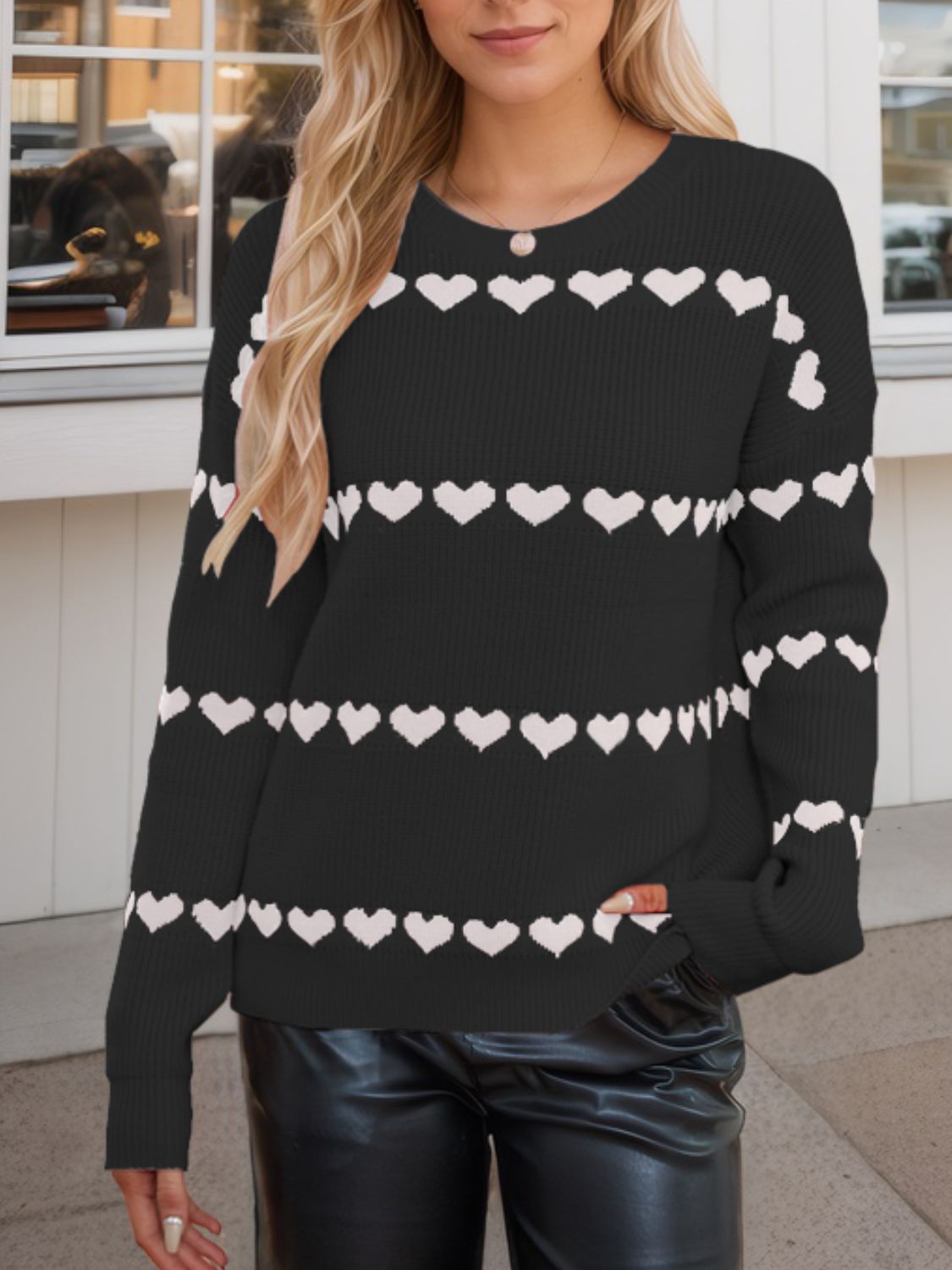 Well Tailored Sweater with a Graceful Silhouette