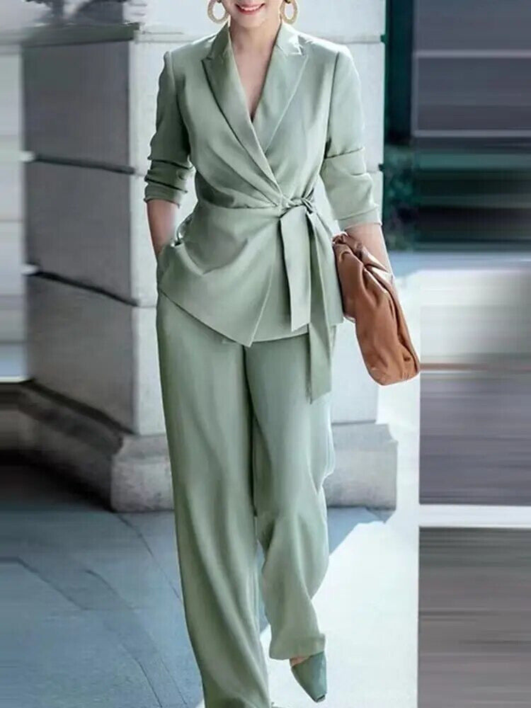 Effortlessly Elegant Garment with a Timeless Design