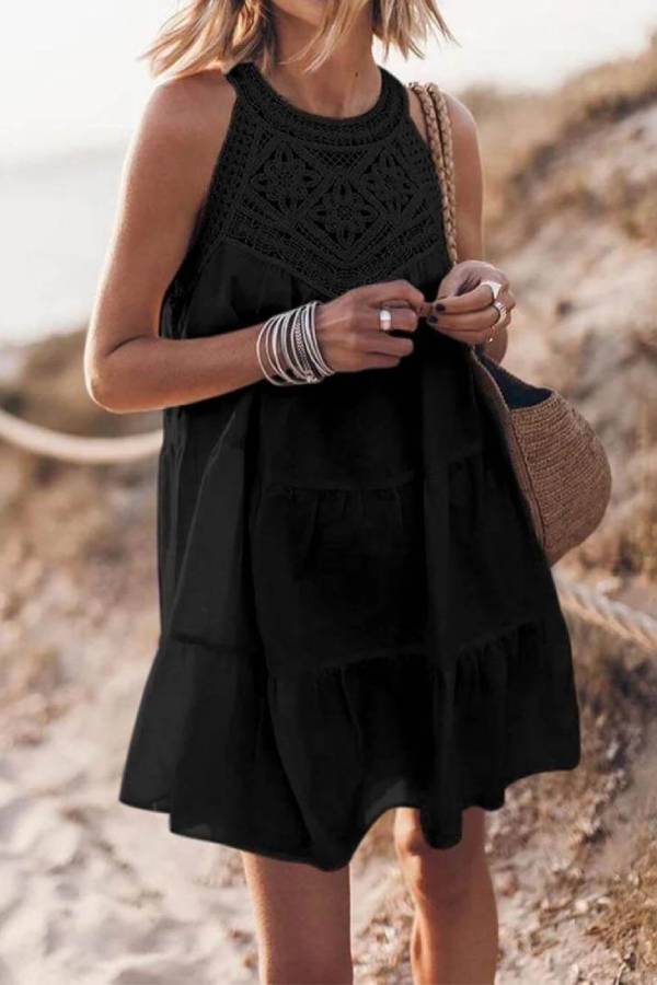 Well Tailored Dress with a Graceful Silhouette