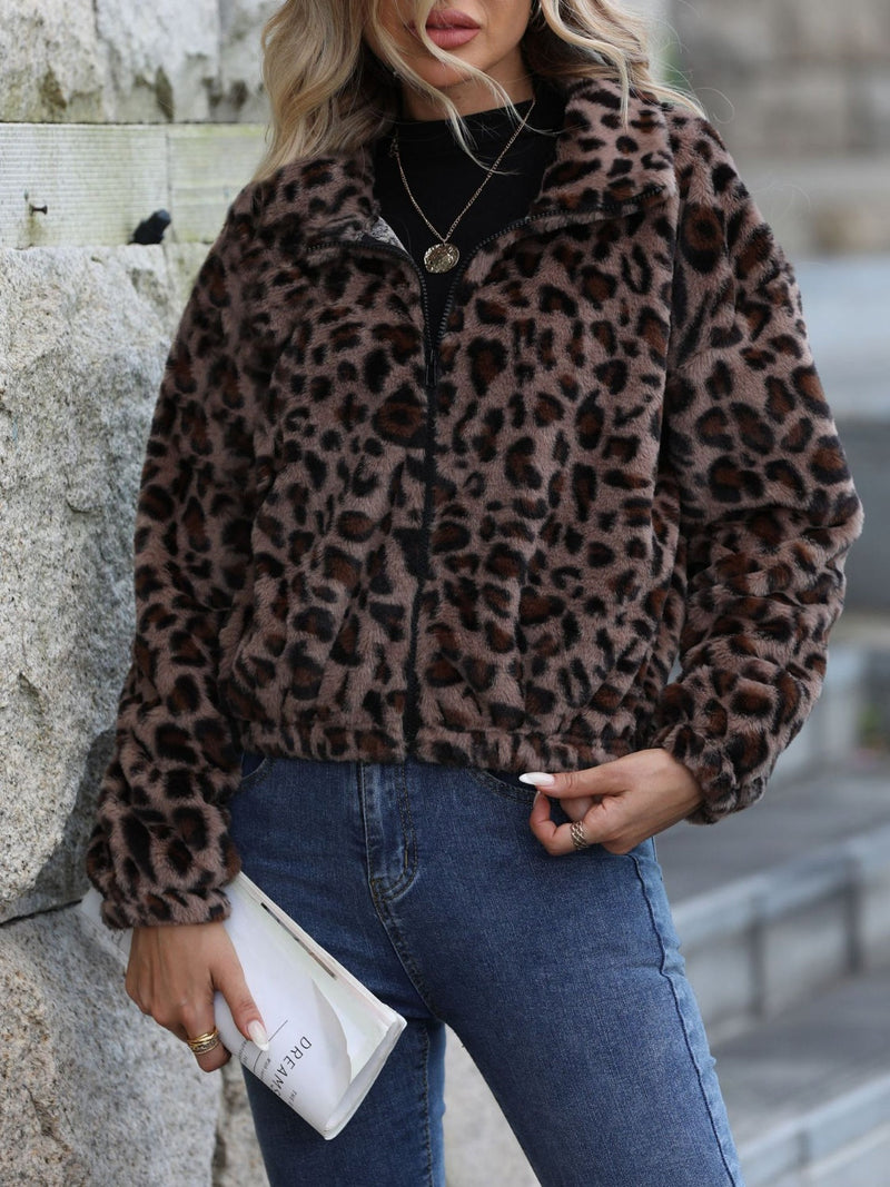 Well Tailored Jacket with a Graceful Silhouette