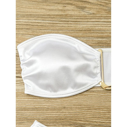 Sophisticated Garment with a Clean Classic Look