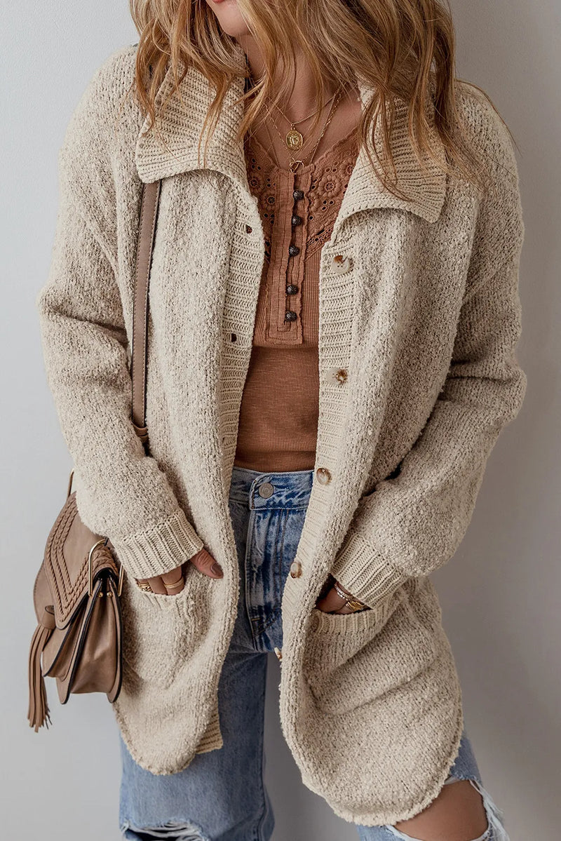 Well Tailored Cardigan with a Graceful Silhouette