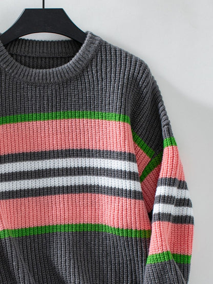 Well Tailored Sweater with a Graceful Silhouette