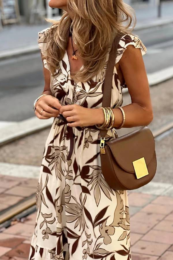 Beautifully Finished Dress in a Timeless Design