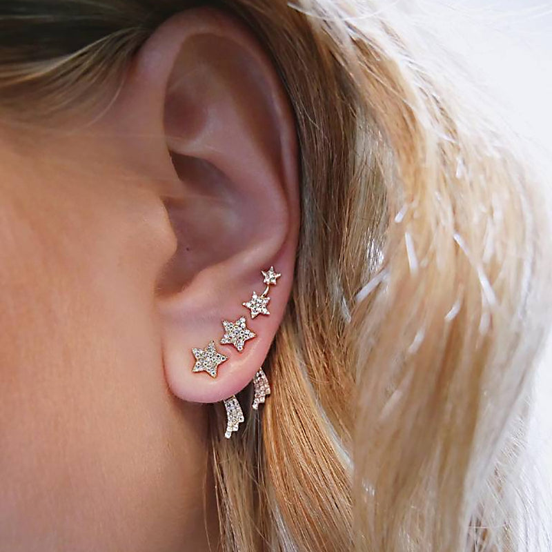 Kaunis Kulta Korusetti ainutlaatuisella tyylillä