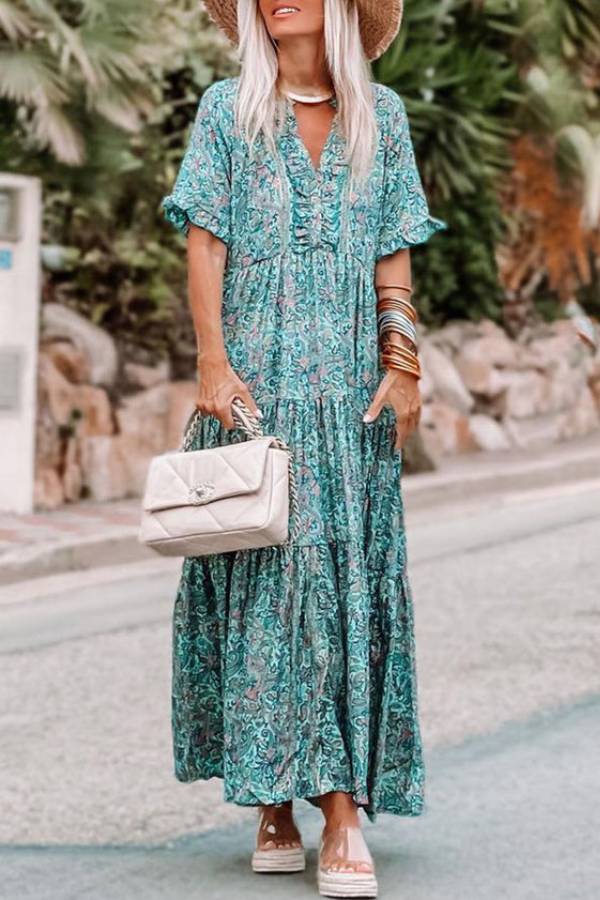 Gracefully Styled Dress for Any Occasion