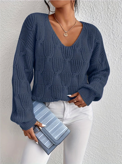 Well Tailored Sweater with a Graceful Silhouette