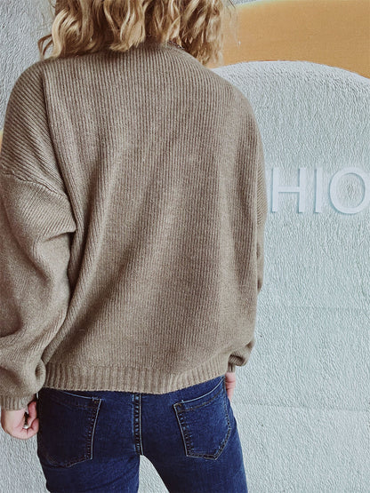 Well Tailored Cardigan with a Graceful Silhouette