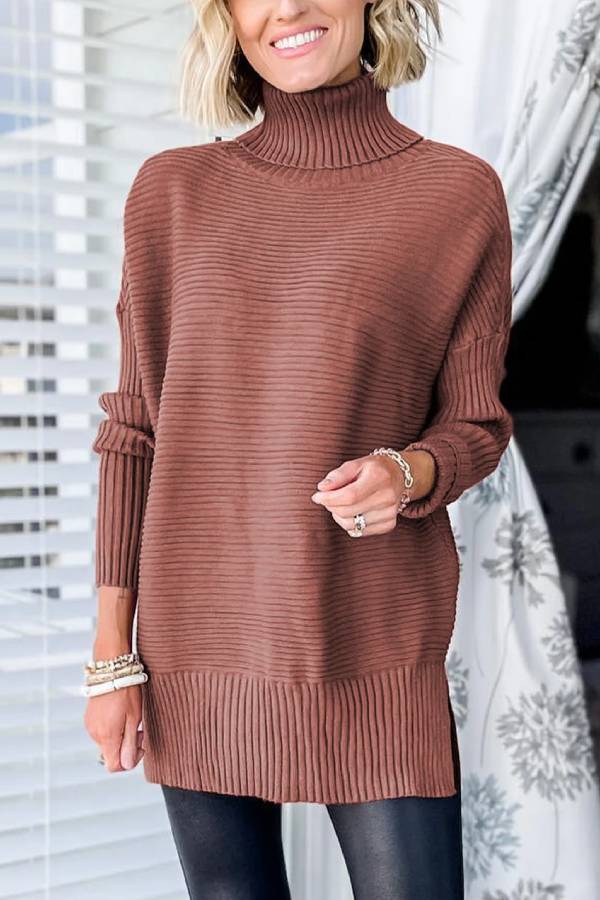 Well Tailored Sweater with a Graceful Silhouette