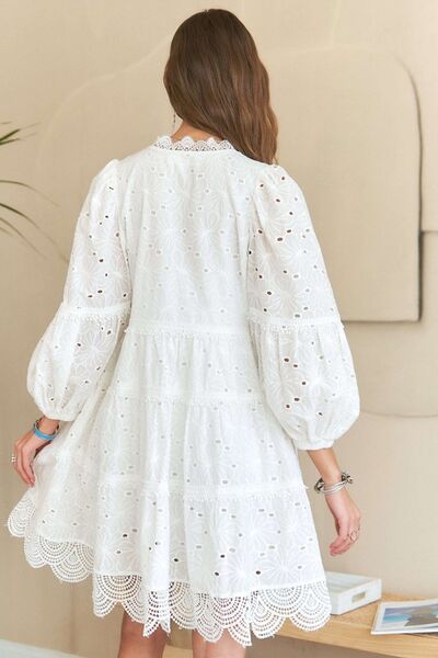 Beautifully Finished Dress in a Timeless Design