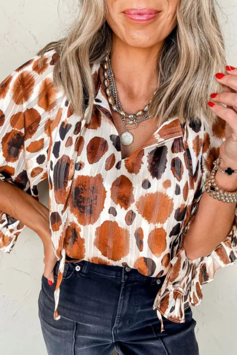 Classic Vintage Blouse with a Flattering Fit