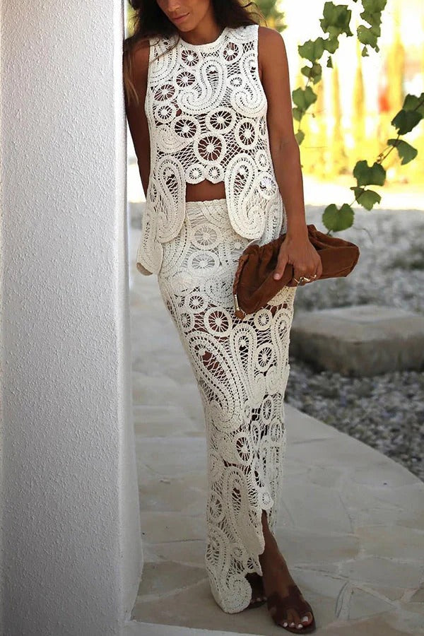Well Tailored Garment with a Graceful Silhouette