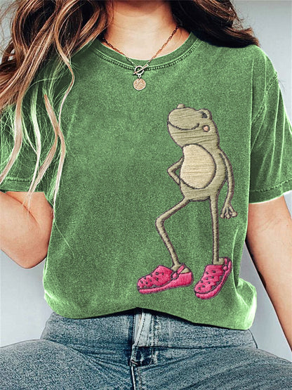 Comstylish Funny Frog Embroidery Pattern Cozy Vintage T-Shirt