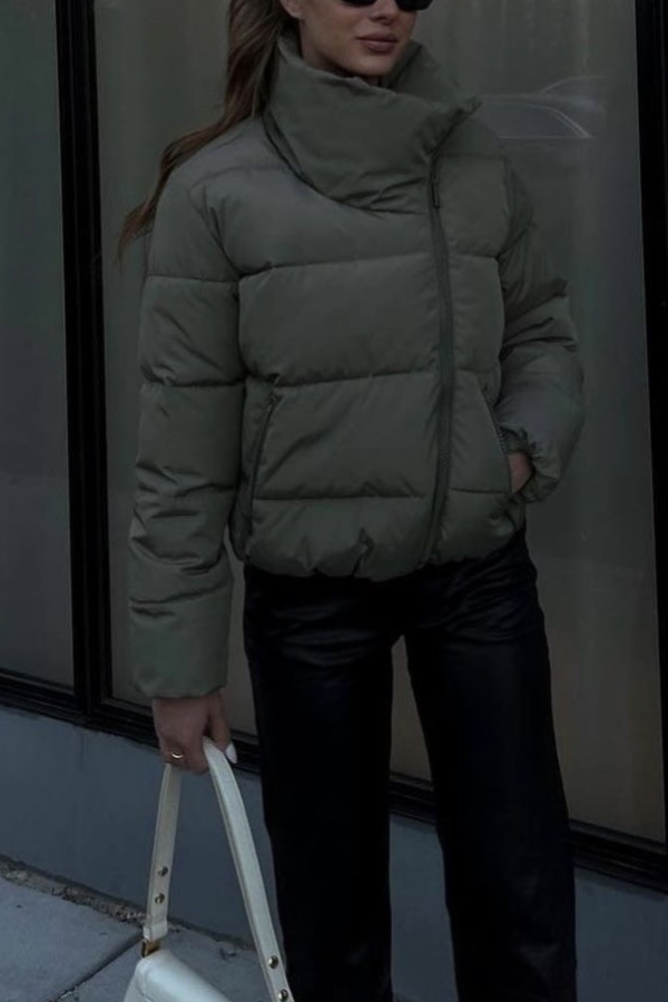 Elegantly Styled Coat for Everyday Wear