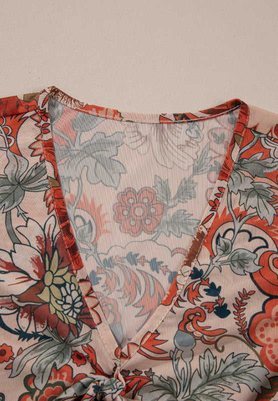 Classic Vintage Blouse with a Flattering Fit