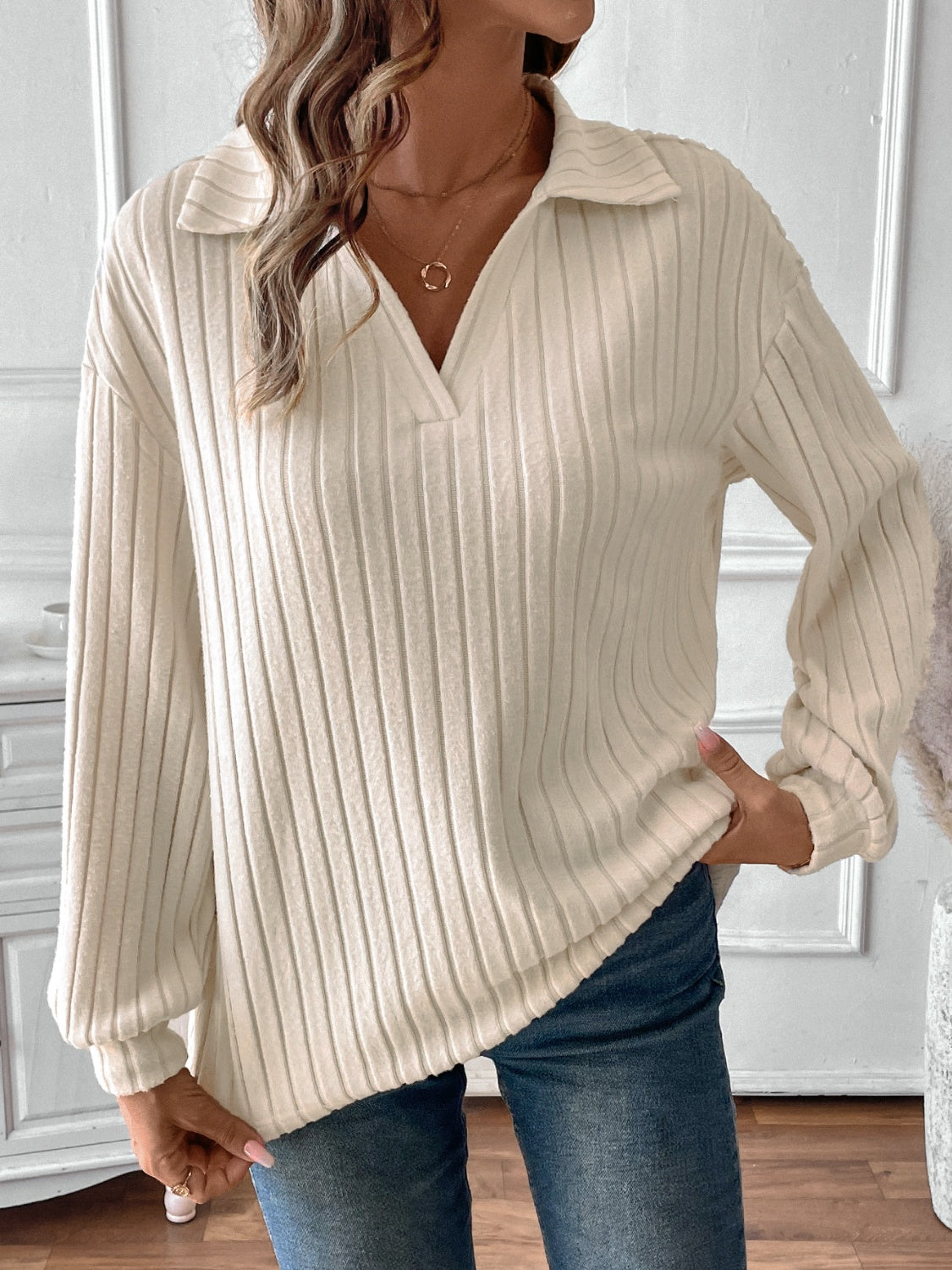Effortlessly Elegant T-Shirt with a Timeless Design