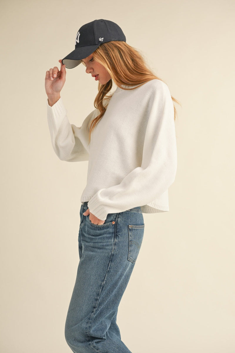 Well Tailored Sweater with a Graceful Silhouette
