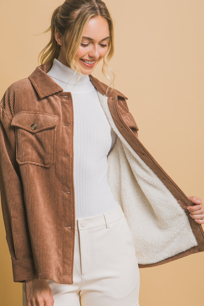 Well Tailored Jacket with a Graceful Silhouette