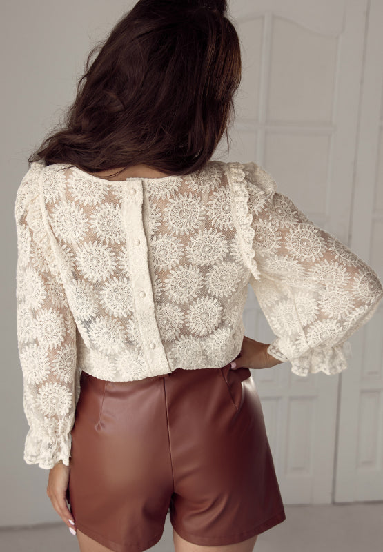 Classic Vintage Blouse with a Flattering Fit