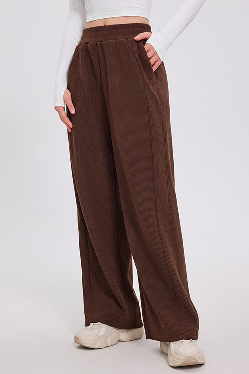 Sophisticated Trousers with a Clean Classic Look