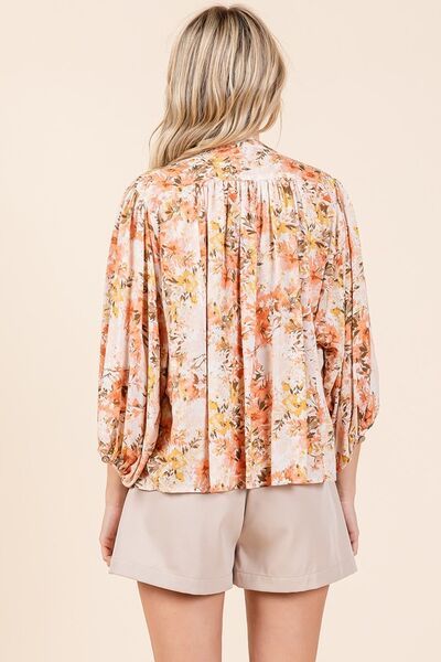Classic Vintage Blouse with a Flattering Fit
