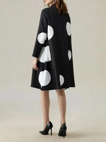 Classic Vintage Dress with a Flattering Fit